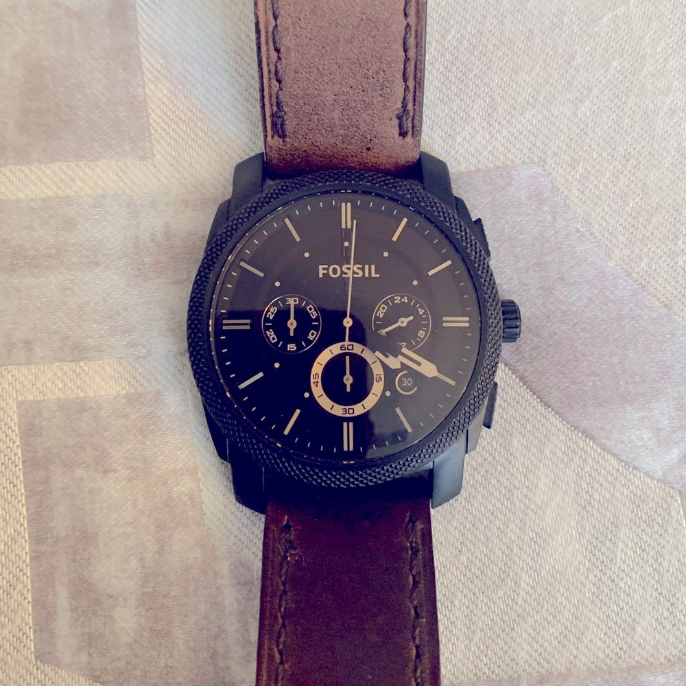 Fossil Men’s Leather Watch (Chronograph and Date)
